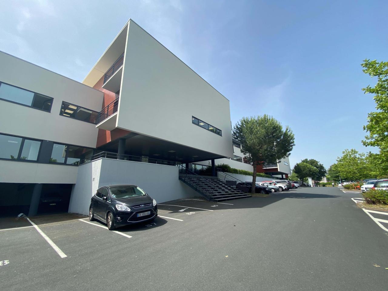 Bureau Saint-Herblain 1083m² Location bureau Saint-Herblain Loire-Atlantique OLBUR2112421 0